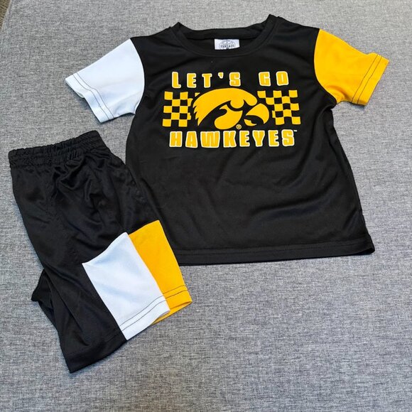 NCAA Iowa Hawkeyes Toddler T-Shirt and Shorts Set, 2T - Picture 4 of 6